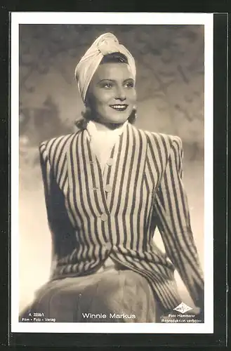 AK Schauspielerin Winnie Markus mit Turban