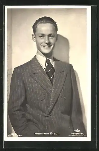 AK Schauspieler Hermann Braun im Anzug mit Krawatte