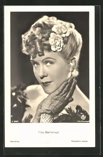 AK Schauspielerin Fita Benkhoff mit blondem Haar