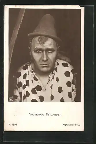 AK Schauspieler Valdemar Psilander mit Clowns-Hut