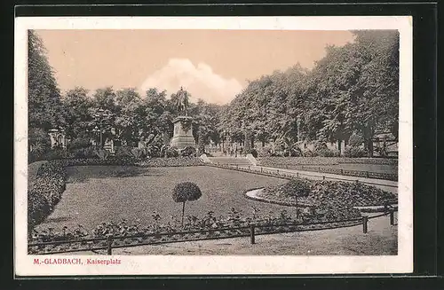 AK M.-Gladbach, Kaiserplatz mit Reiterstatue