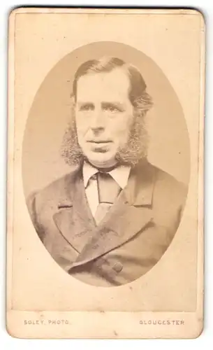 Fotografie Sampson S. Soley, Gloucester, Portrait betagter Herr mit Kotelettenbart