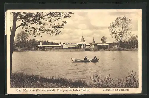 AK Bad Dürrheim /Schwarzwald, Salinensee mit Strandbad und Boot