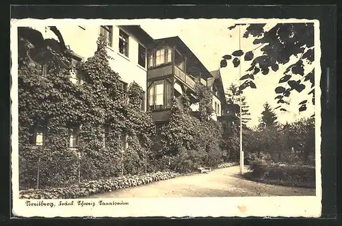 AK Streitberg, bewachsene Häuser