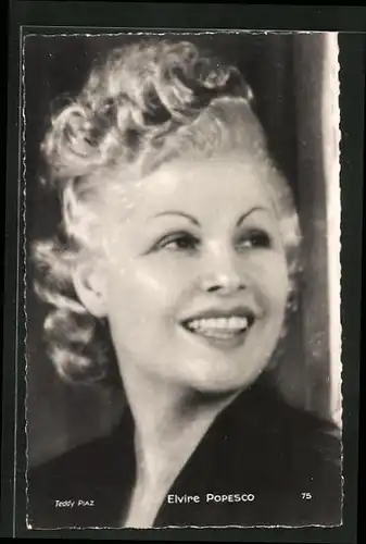 AK Schauspielerin Elvire Popesco mit fröhlichem Lächeln
