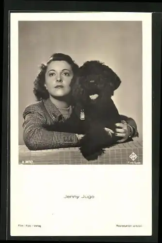 AK Schauspielerin Jenny Jugo mit ihrem Hund