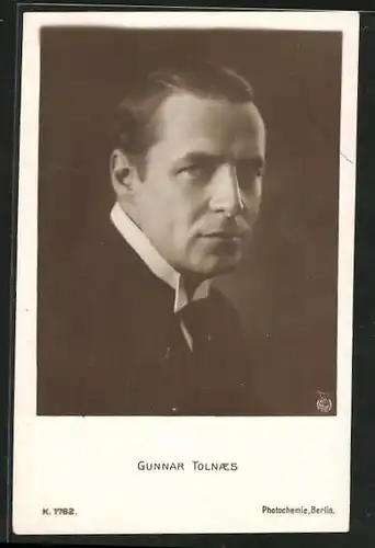 AK Schauspieler Gunnar Tolnaes mit ernstem Blick