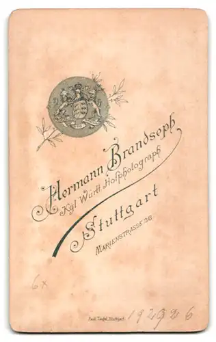 Fotografie Hermann Brandseph, Stuttgart, Marienstrasse 36, junge Dame aus der Seitenansicht