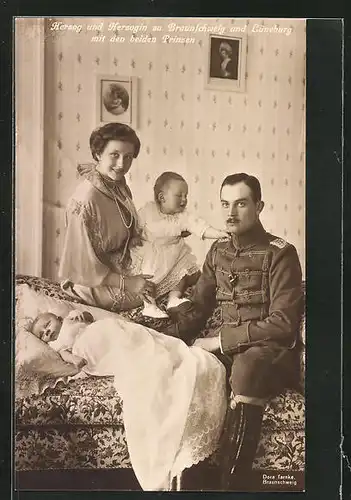 AK Ernst August Herzog von Braunschweig mit der Herzogin und den beiden Prinzen