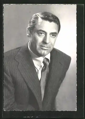 AK Schauspieler Cary Grant im Anzug mit Krawatte