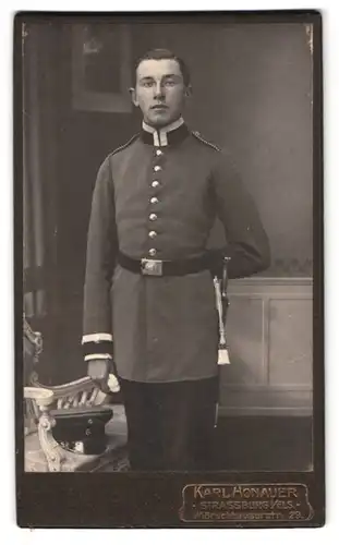 Fotografie Karl Honauer, Strassburg i.E., Mörschhauerstrasse 29, Soldat mit Brille im Portrait