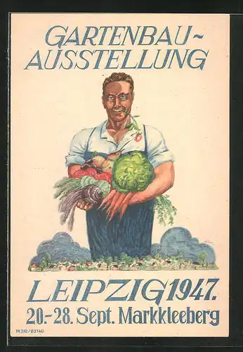 AK Markkleeberg, Gartenbau-Ausstellung 1947, junger Mann mit sehr viel Obst und Gemüse aus dem Garten