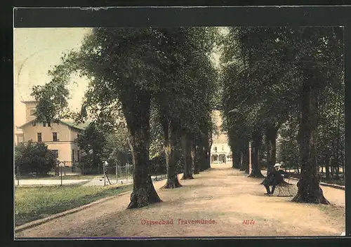 AK Ostseebad Travemünde, Blick in die Allee