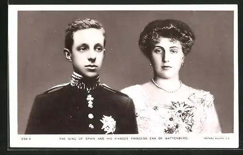 AK The King of Spain and his Fiancèe Princess Ena of Battenberg