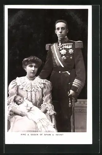 AK King & Queen of Spain & Infant