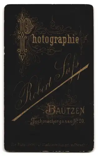 Fotografie Robert Süss, Bautzen, Tuchmachergasse 20, Portrait junger blonder Mann im eleganten Jackett