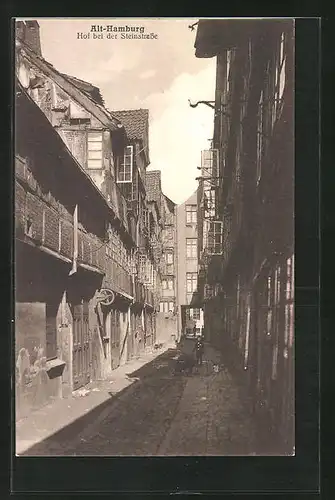 AK Alt-Hamburg, Strassenszene am Hof bei der Steinstrasse