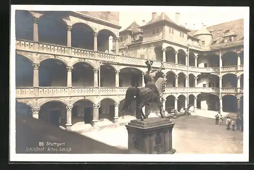 AK Stuttgart, Schlosshof am Alten Schloss