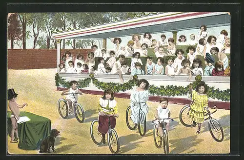AK Kinder mit Fahrrädern vor einer Tribüne
