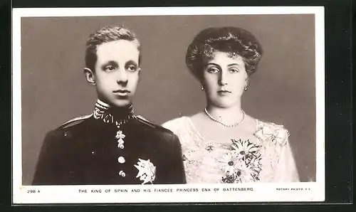 AK The King of Spain and his Fiancèe Princess Ena of Battenberg