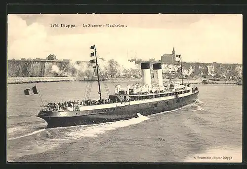 AK Dieppe, Passagierschiff Newhaven erreicht den Hafen