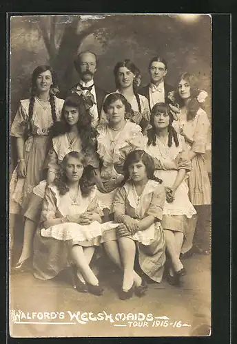 AK Walford, Welsh Maids, Gruppenbild der Damen