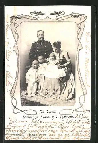 AK Fürstliche Familie von Waldeck-Pyrmont, Gruppenbild mit drei Kindern