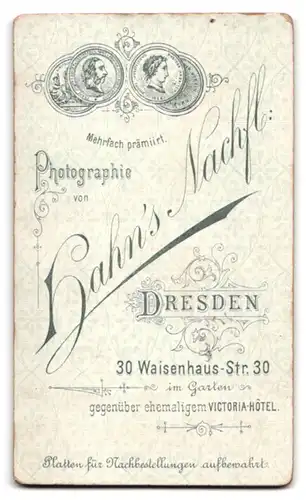 Fotografie Hahn`s Nachf., Dresden, Waisenhaus Strasse 30, Herr im Anzug mit Schnurrbart