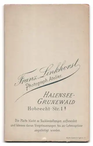 Fotografie Franz Linkhorst, Halensee-Grunewald, Hobrecht-Strasse 1, Portrait süsses Kleinkind im weissen Hemd