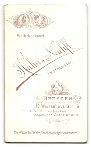 Fotografie Hahn`s Nachfl., Dresden, Waisenhaus-Strsse 16, Portrait junges Paar in eleganter Kleidung