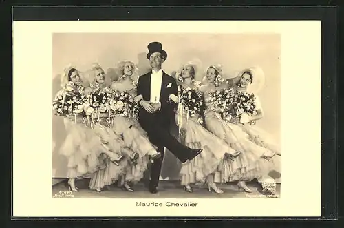 AK Schauspieler Maurice Chevalier in einer Tanznummer