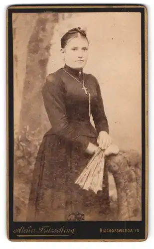 Fotografie Rich Fritzsching, Bischofswerda i. S., Altmarkt 5, Frau mit hochgestecktem Haar