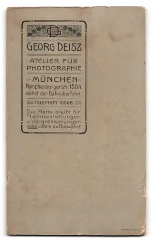 Fotografie Georg Deisz, München, Nymphenburgerstrasse 150, Portrait eleganter Herr mit Schnurrbart