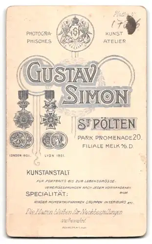 Fotografie Gustav Simon, St. Pölten, Park Promenade 20, Bürgerliche Frau mit Ohrringen