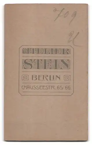 Fotografie Atelier Stein, Berlin, Chausseestrasse 65 /66, Kleinkind im Kleidchen