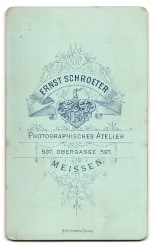 Fotografie Ernst Schroeter, Meissen, Obergasse 597, Portrait modisch gekleideter Herr mit Schnauzbart