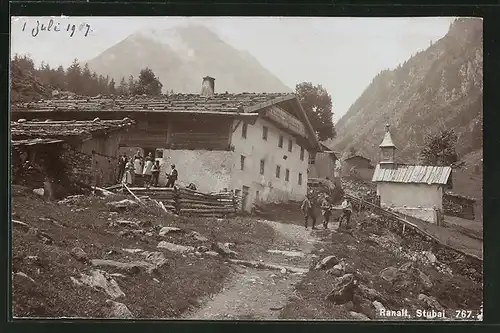 Foto-AK Fritz Gratl: Ranalt /Stubai, Grosses Wohnhaus und kleine Kapelle