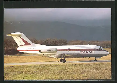 AK Itavia Fokker F28-1000 auf der Startbahn