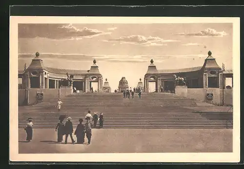 AK Leipzig, Internat. Baufachausstellung mit Sonderausstellungen 1913, Treppenanlage der Strasse des 18. Oktober