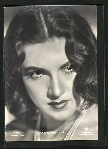 AK Schauspielerin Annelies Reinhold mit Perlenkette im Portrait