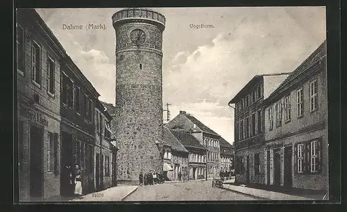 AK Dahme /Mark, Strassenpartie mit Geschäften und Vogelturm