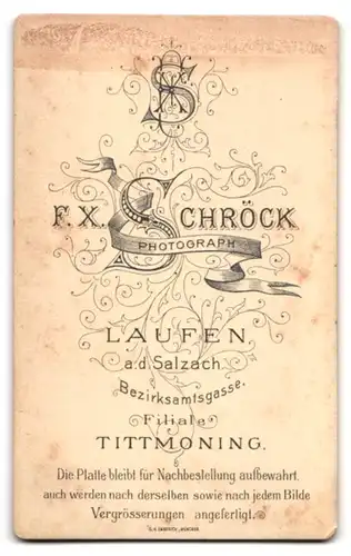 Fotografie F. X. Schröck, Laufen a. d. Salzach, Bezirksamtsgasse, Portrait junger Mann im Anzug mit Krawatte