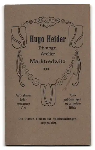 Fotografie Hugo Heider, Marktredwitz, Portrait junge Dame mit zeitgenössischer Frisur