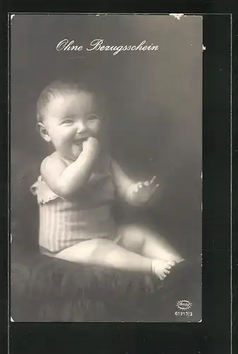 AK Ohne Bezugsschein, Lachendes Baby, Kriegsnot