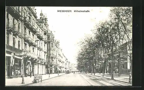 AK Wiesbaden, Wilhelmstrasse mit Ladenzeile