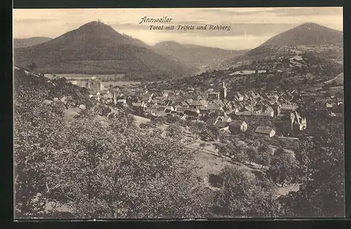 AK Annweiler, Ort mit Trifels und Rehberg aus der Vogelschau