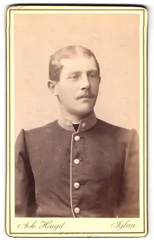Fotografie Joh. Haupt, Iglau, Tiefegasse 11, Portrait Offizier der K.u.K. Armee
