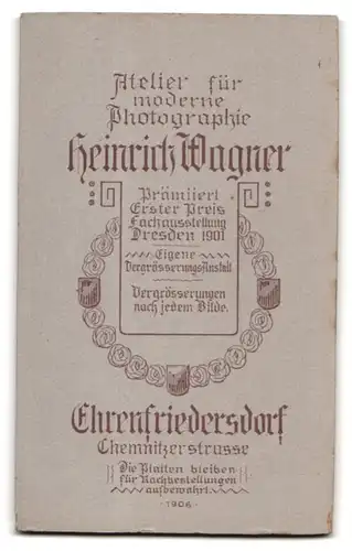 Fotografie Heinrich Wagner, Ehrenfriedersdorf, Portrait junge Dame in hübscher Kleidung