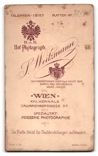 Fotografie S. Weitzmann, Wien-Hernals, Calvarienberggasse 37, Portrait bürgerliche Dame mit moderner Frisur
