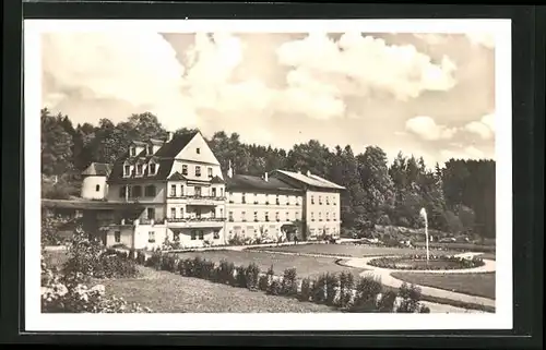 AK Wartenberg /Obby., Sanatorium mit Fontäne